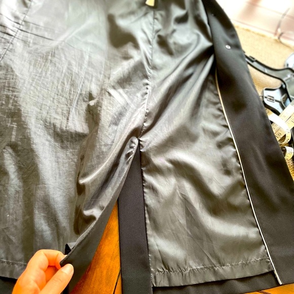 Long black light weight coat by Utex design. - Picture 11 of 15